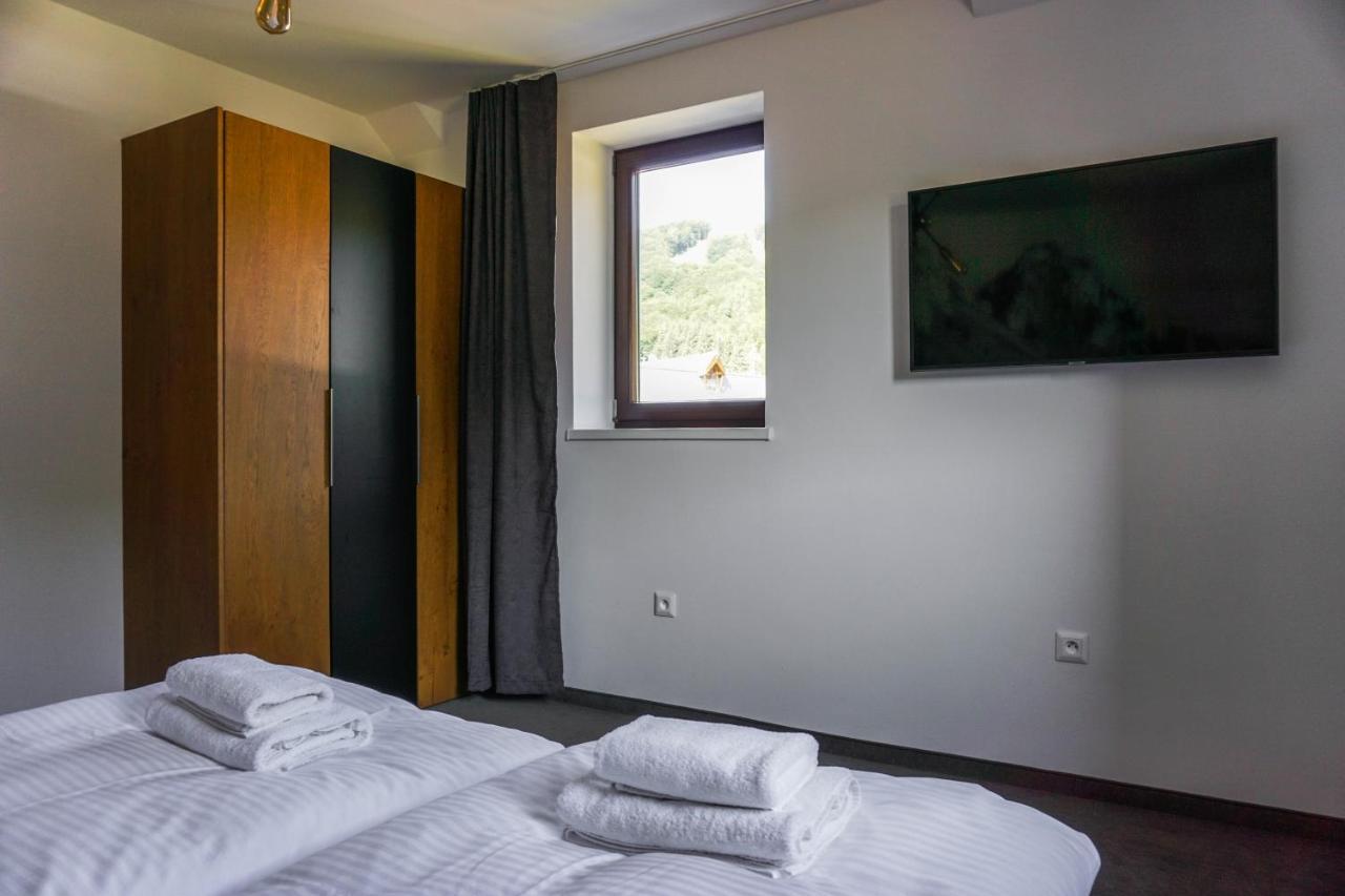 Apartmany Sport & Ski Valča Exteriör bild