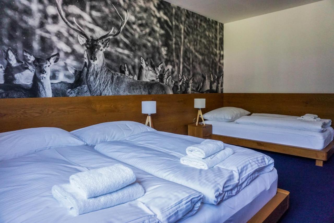 Apartmany Sport & Ski Valča Exteriör bild